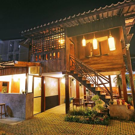 Manon Hostel Chiang Mai Exterior photo