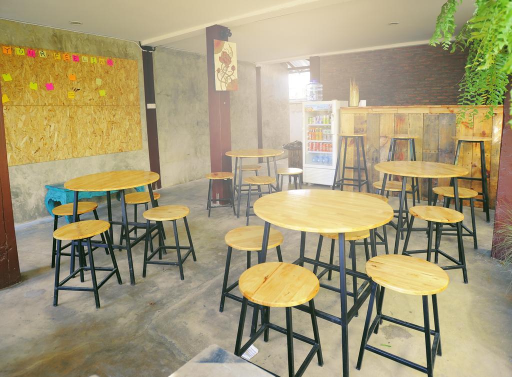 Manon Hostel Chiang Mai Exterior photo