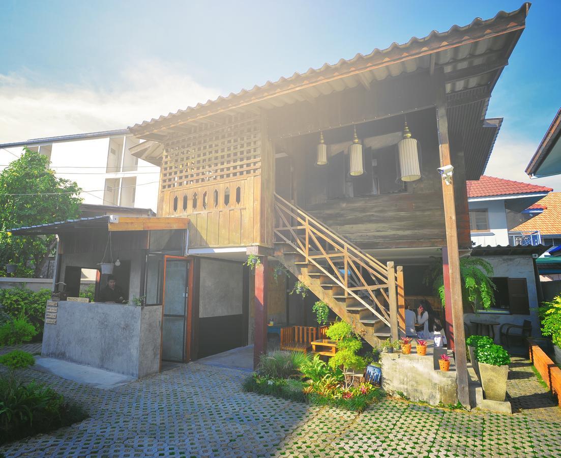 Manon Hostel Chiang Mai Exterior photo