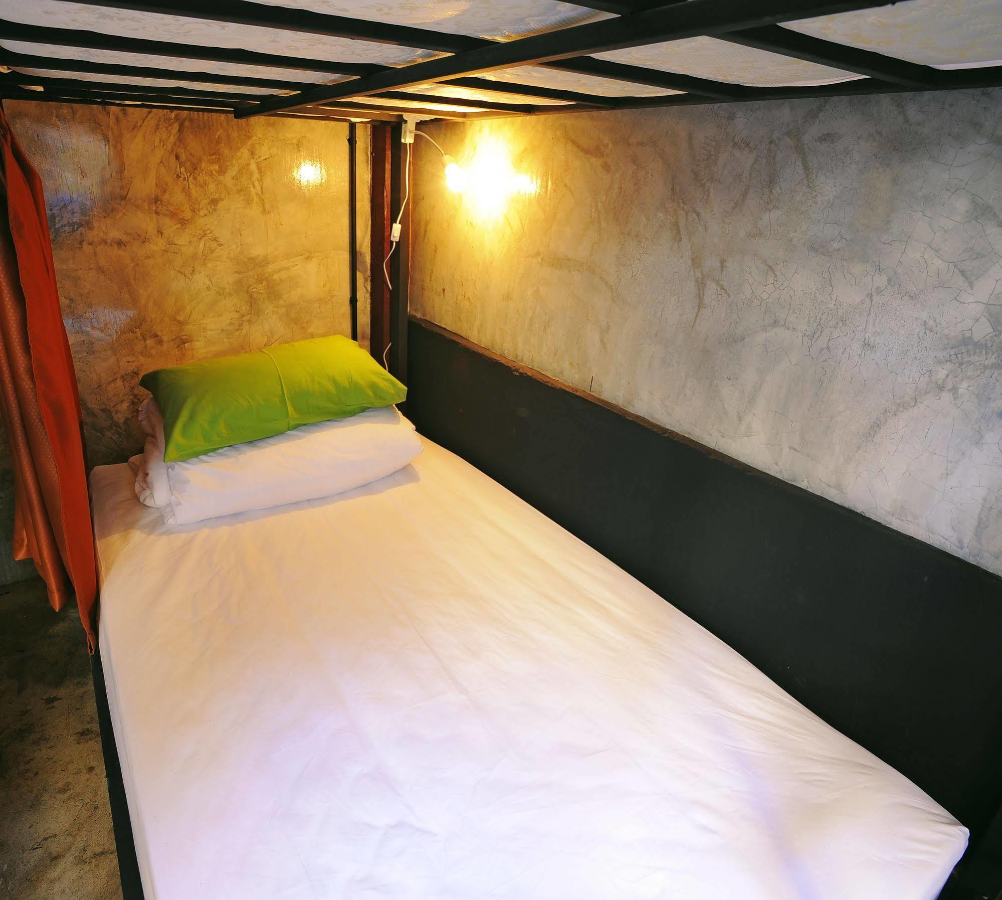 Manon Hostel Chiang Mai Exterior photo